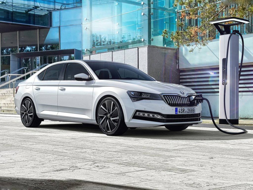Skoda-Superb_iV-2020-1024-01.jpg