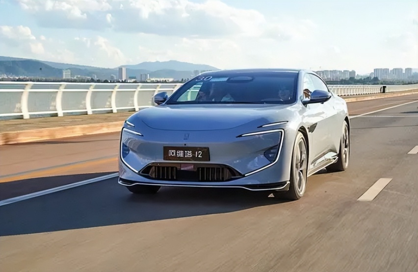阿维塔12斩获2023年“最佳智驾车”大奖，阿维塔12实力值得点赞