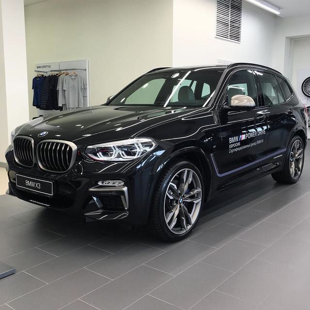黑色的很漂亮宝马x3海外实车