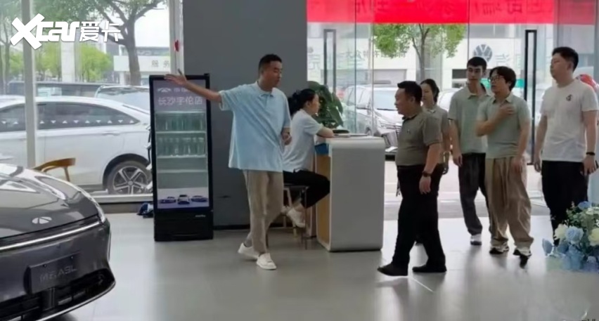 航天总师带队突袭4S店风云A9L究竟藏了多少“黑科技”？(图1)