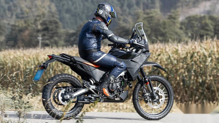 引擎轻量化且动力更强，2025大改款KTM 390 ADV测试车曝光