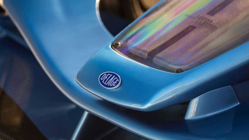 delage-d12-close-up-badge.jpg