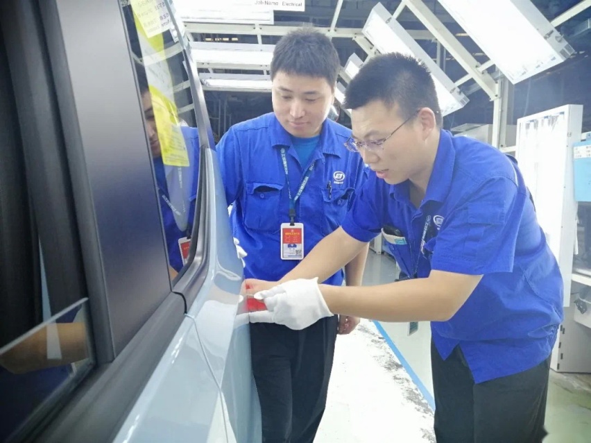 宏光MINI EV领涨110%,助上汽通用五菱接上“大腿”