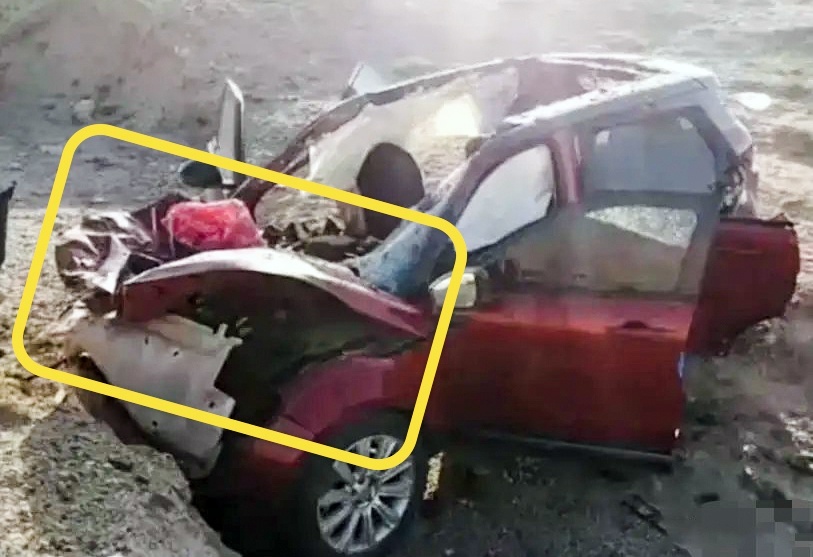“谢大脚”车祸身亡,全景天窗真不安全?