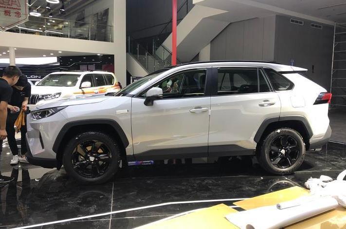 全新丰田RAV4亮相成都车展 能否再续紧凑型SUV的销量辉煌