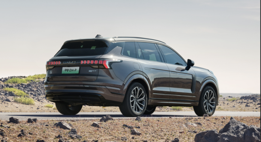领克09 EM-P远航版：超越同级的智能电混旗舰 SUV，性价比高吗？