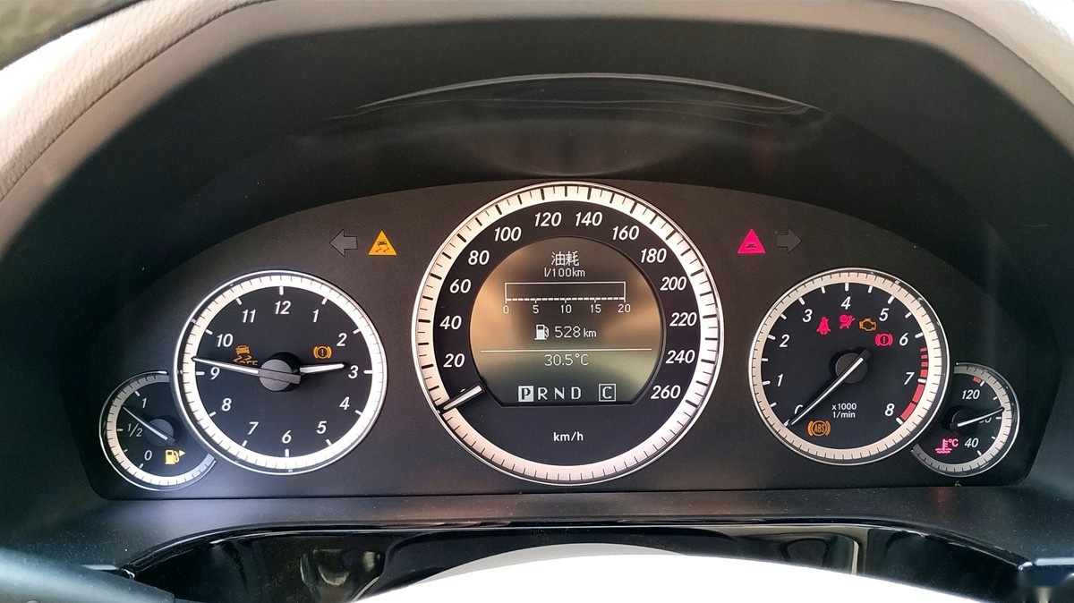 车主说车：进口奔驰减震轴第9年才漏油 算不算是种嘲讽？