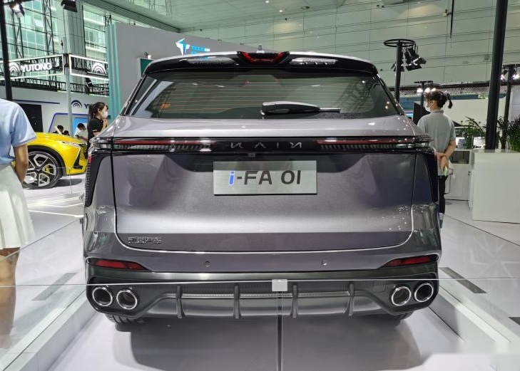五粮液打造的全新SUV，轴距2820mm，搭载2.0T有254马力