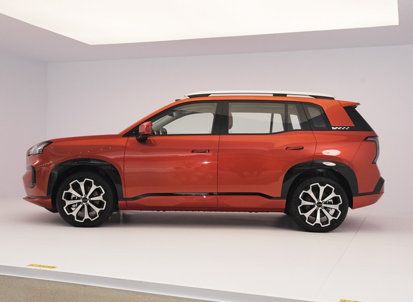 广汽埃安全新紧凑型SUV——第二代AION V即将上市，能否逆袭市场？