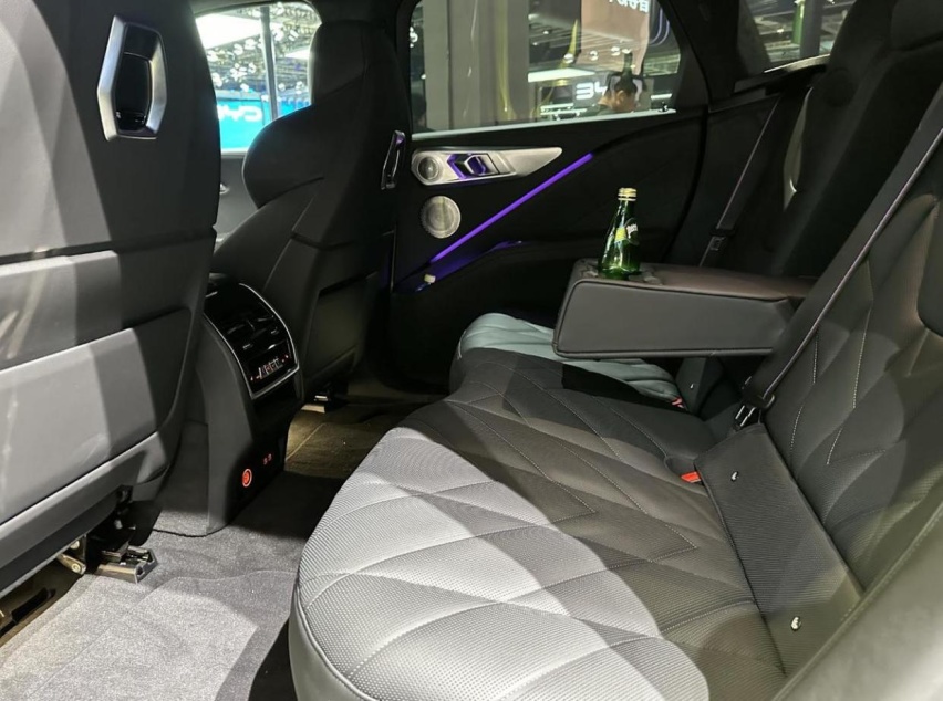 宝马XM Label Red，品牌史上最强大的SUV，1000Nm扭矩