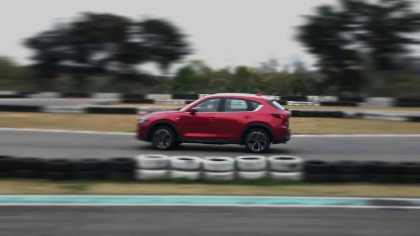 赛道体验CX-5：12万元级的驾驶快乐，也只有马自达能给到了