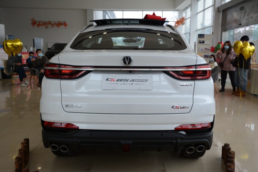 实拍新款长安CS85 COUPE：让作品味道更足