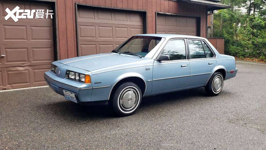 与日系车对抗诞生的失败车型-奥兹莫比尔firenza