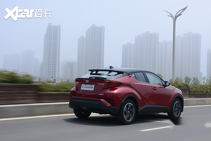 小型suv也玩混动百公里油耗45升试驾丰田chr双擎