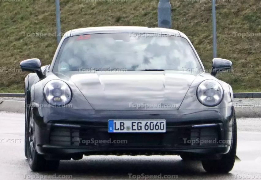 2022款911Safari,跑车还是SUV?保时捷:我跨界