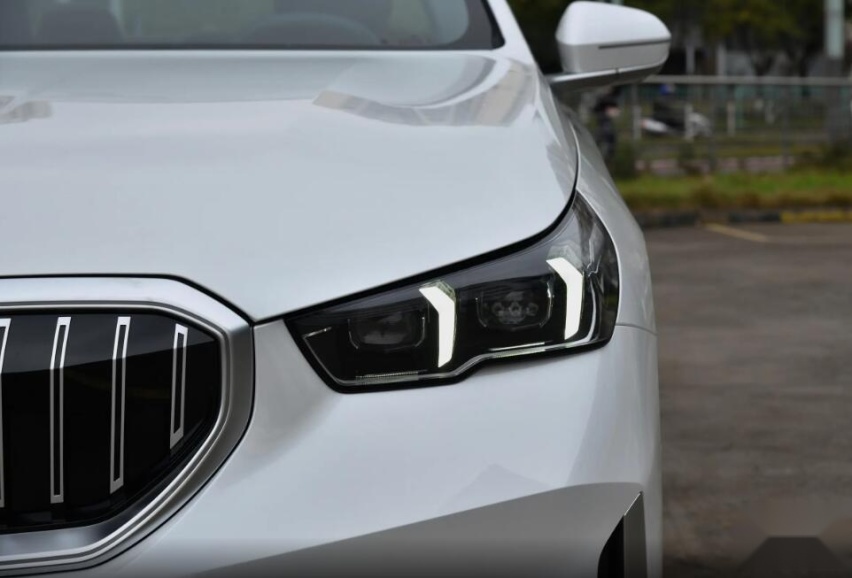 宝马530Li xDrive上市了！售价50.59万元，新增xDriv