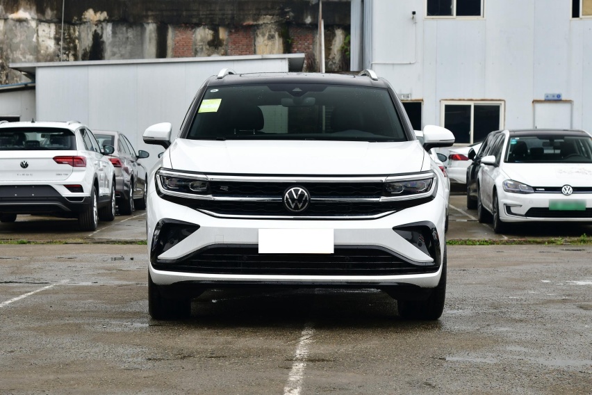 建议跑长途开中大型SUV，这两款车，安静舒适，四轮驱动安全性好
