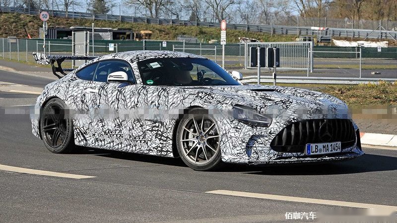 2021-mercedes-amg-gt-black-series-spy-photo (2).jpg