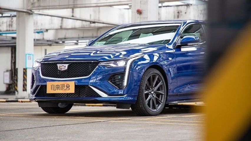 2.0T+8AT+后驱不香吗？小姐姐趣味体验凯迪拉克CT4