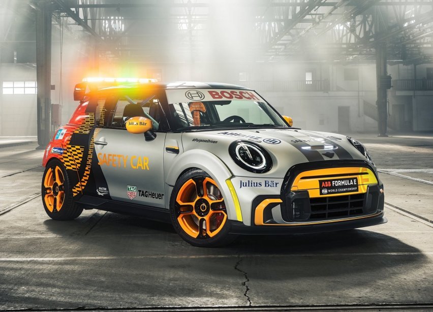 MINI Cooper SE成为FORMULA E官方安全车