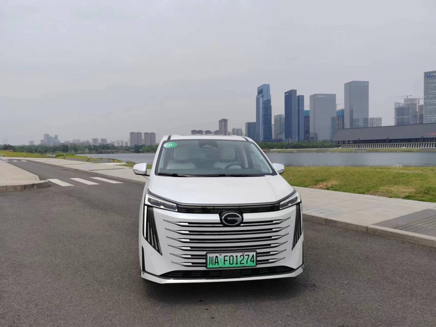 综合续航超1000km，配2.0T插混动力，广汽传祺E9带来的就是享受