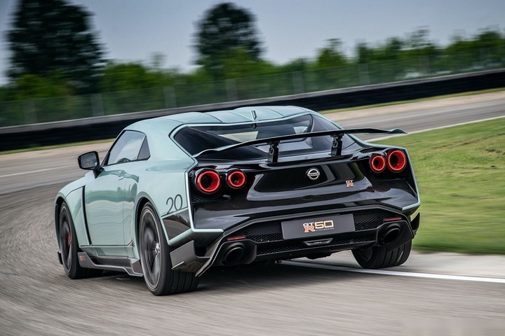 日产GT-R将推出推混动车型，2023年正式面世