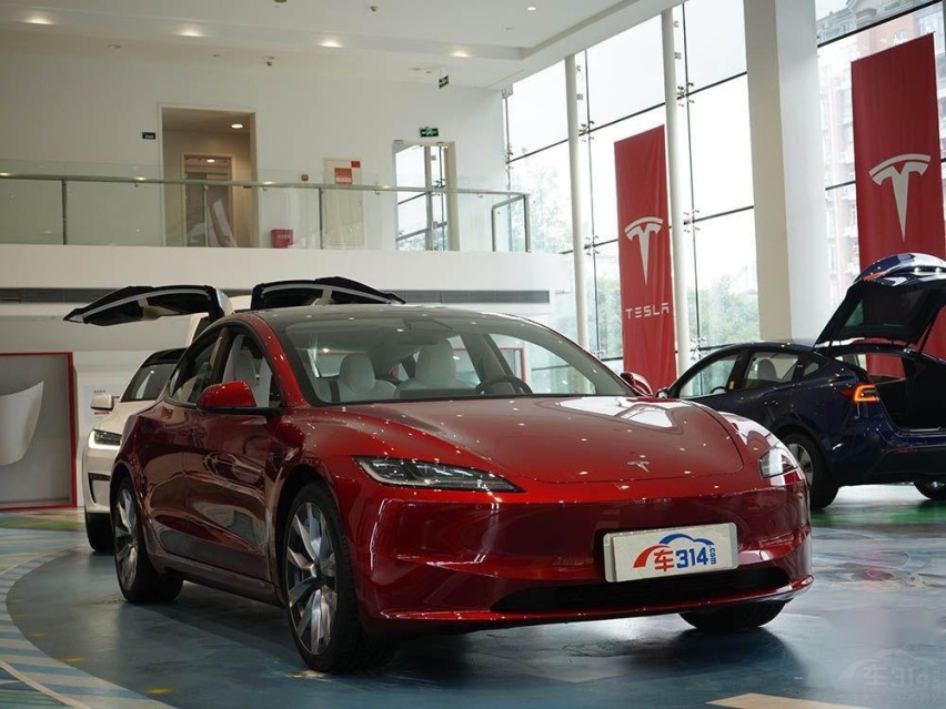 比亚迪汉EV荣耀版顶配下探至24.98万,比Model 3入门版更值得