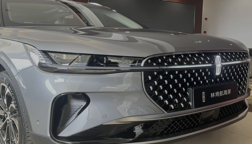 解析豪华SUV：林肯航海家  VS宝马X3