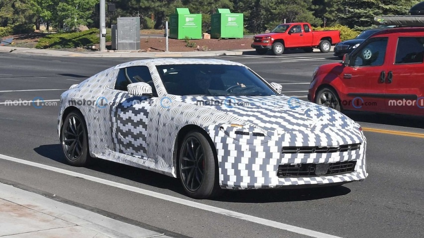 2022-nissan-z-front-view-spy-photo.jpg