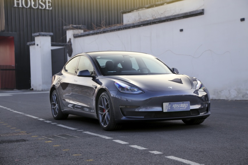 入手的最佳时机?——深度试驾特斯拉Model 3高性能版