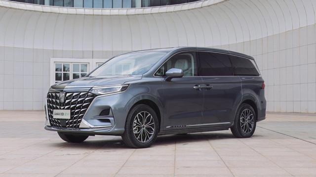 搭载魔方电池的MPV，荣威iMAX8 EV养车成本1万元/年，贵吗？