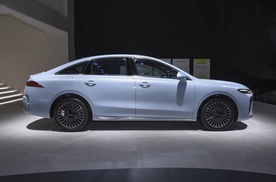 纯电续航160km，还五大件终身质保，荣威M7 DMH为何这么靠谱？