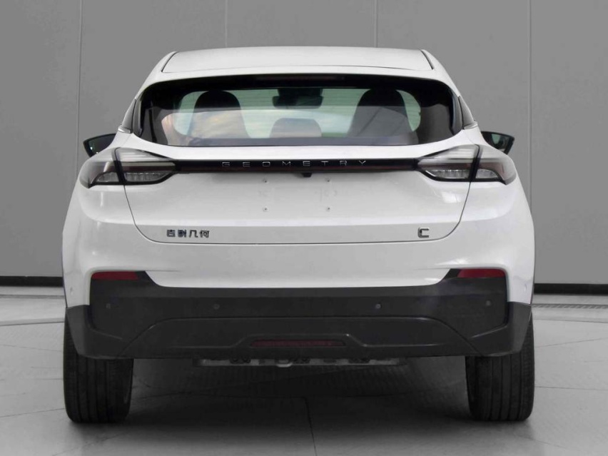 第331批申报目录：几何C 极狐首款量产车 极星2等车型