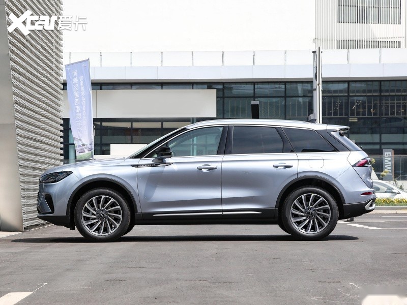 全新林肯冒险家 超豪华实用suv 演绎出行新体验