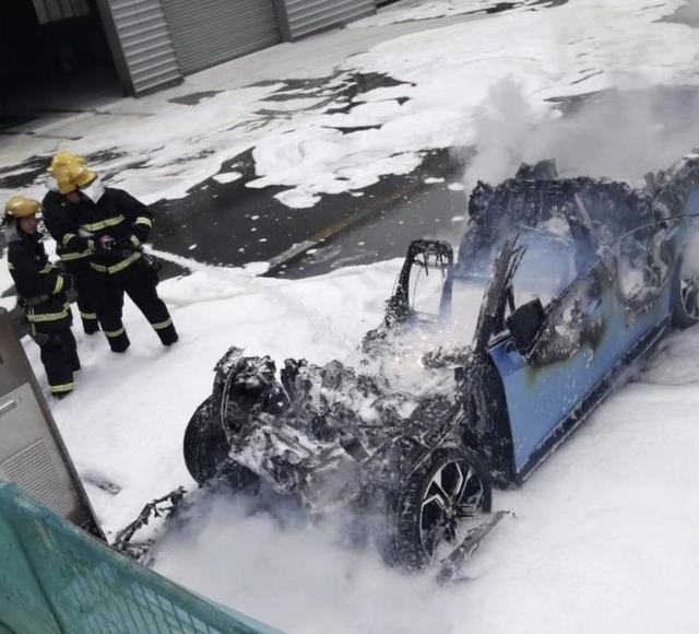 5分钟内不起火不爆炸,电动汽车用动力蓄电池安全明年起实施