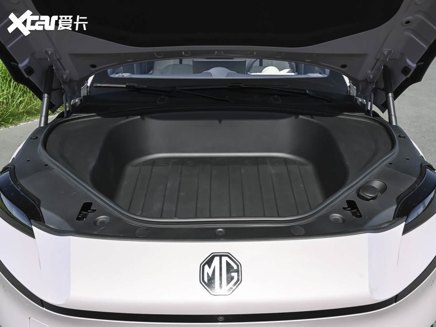 845km续航+800V快充+半固态电池，MG 07前景如何？