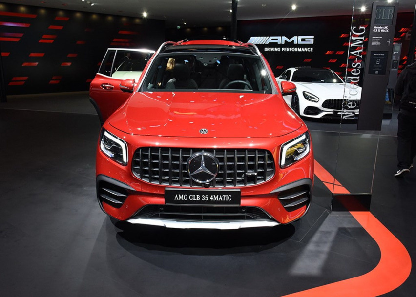 备受争议的7座奔驰SUV，内饰很高级，而国外版动力配2.0T