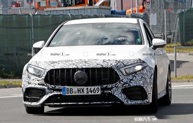 奔驰-AMG A45.png