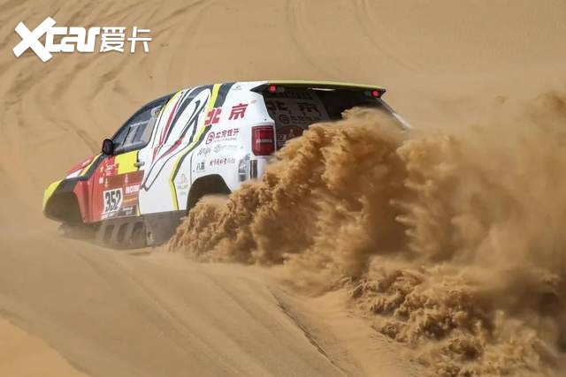 勇士载誉归来，BJ40刀锋英雄版17.3万起预售