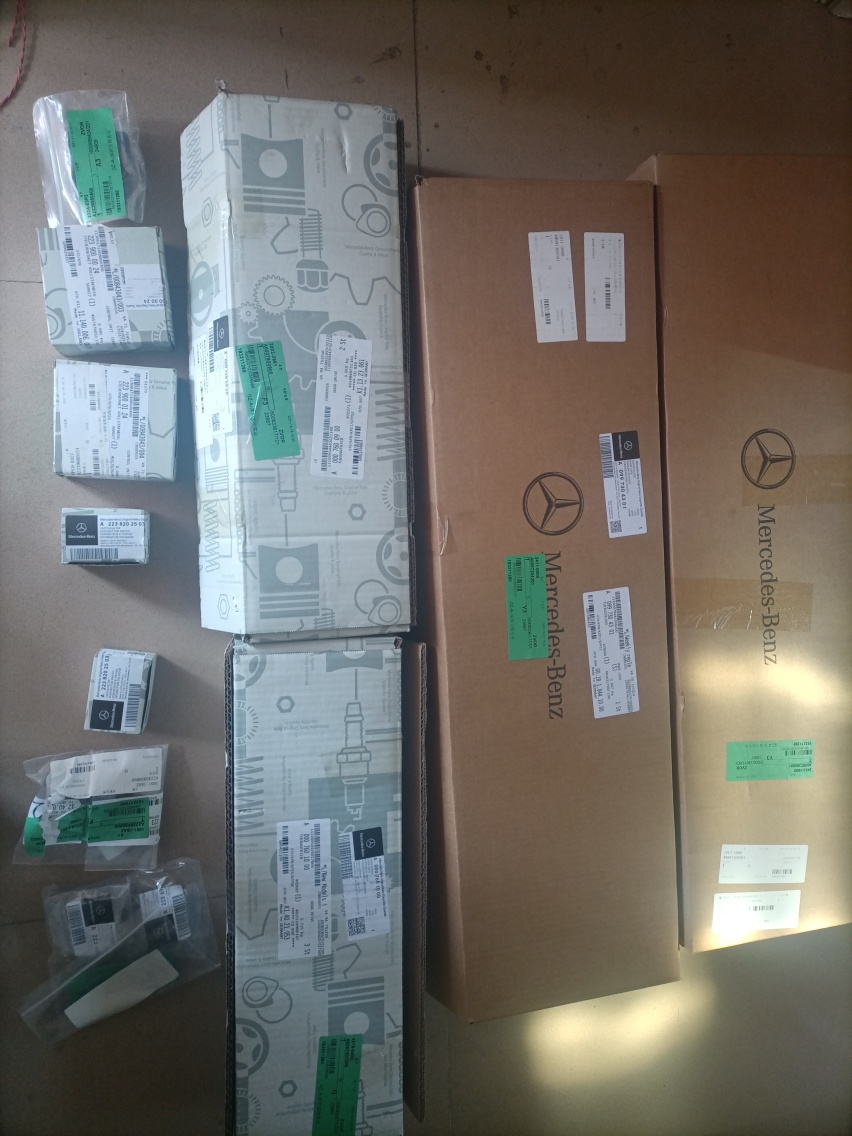 22款迈巴赫S480升级电动后门 手势智能感应 大柏林音响 头等舱四座