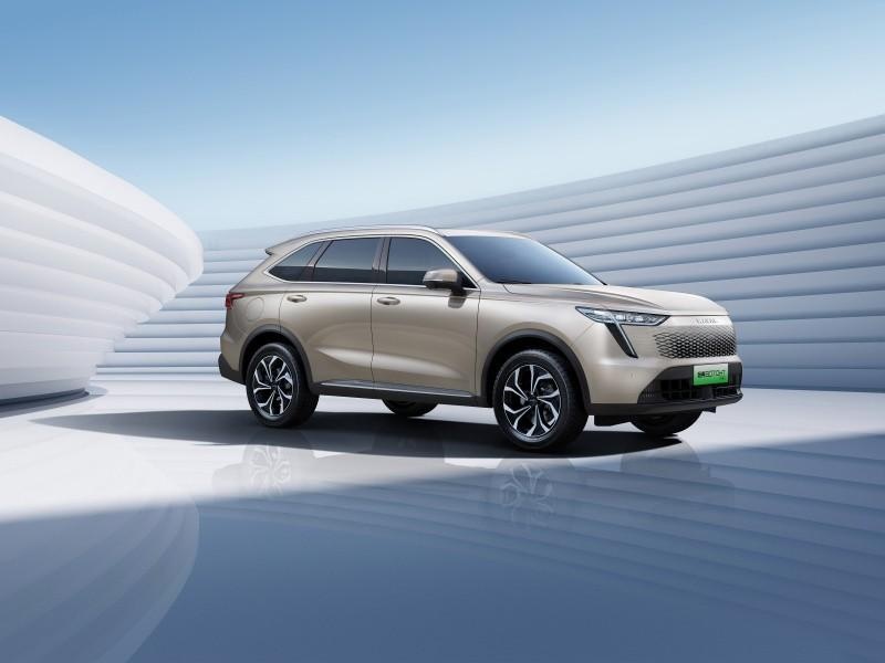 四驱车卖出两驱价！15.98万起的哈弗枭龙MAX，如何狂虐合资SUV？