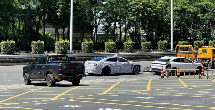一文看全，比亚迪仰望和方程豹品牌的新车谍照曝光