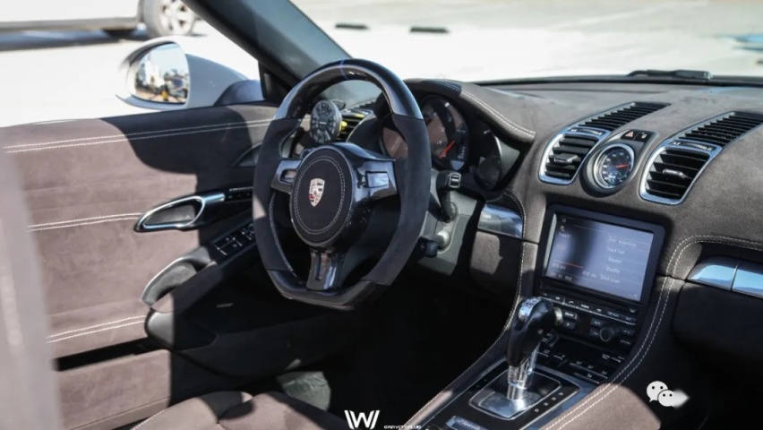 这台981 Boxster为何那么像718 GT4？坚持移植就不会过时