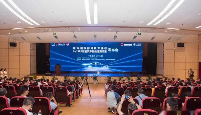 自动泊车大乱斗，数十款标榜智能的新车，到底谁会