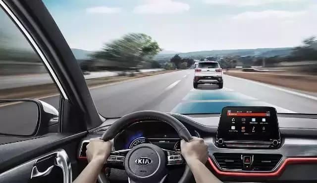 韩系车逆袭成功？起亚这款SUV，销量超丰田RAV4，10万就能拿下
