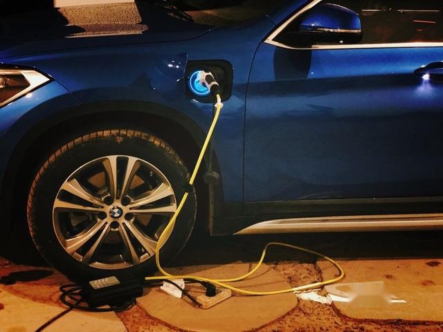 110元从成都往返雅安可能吗 BMWX1系电动做到了