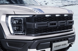 别样冬季之旅，福特F-150猛禽引领您畅享冬日雪景