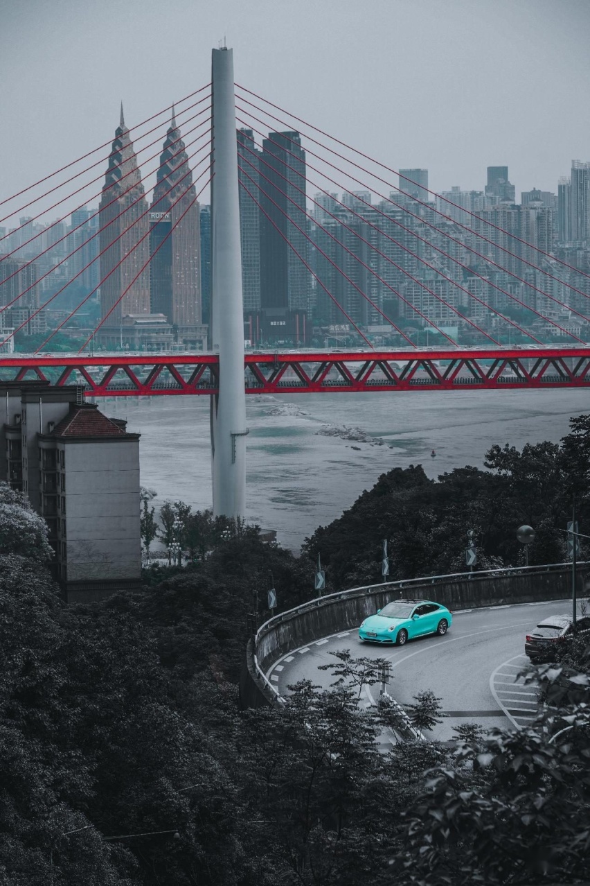 与欧拉闪电猫在初夏的山城来一场City Drive