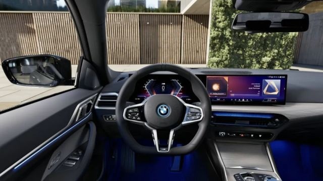 更强大更运动的纯正轿跑基因！新纯电动BMW i4北京车展首发