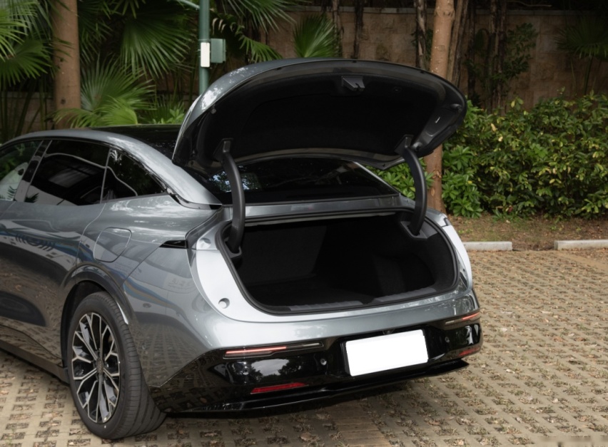 内卷之王极氪007，销量真要超过Model 3了？